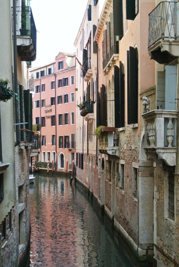 Uma Apartments Venice Exterior photo